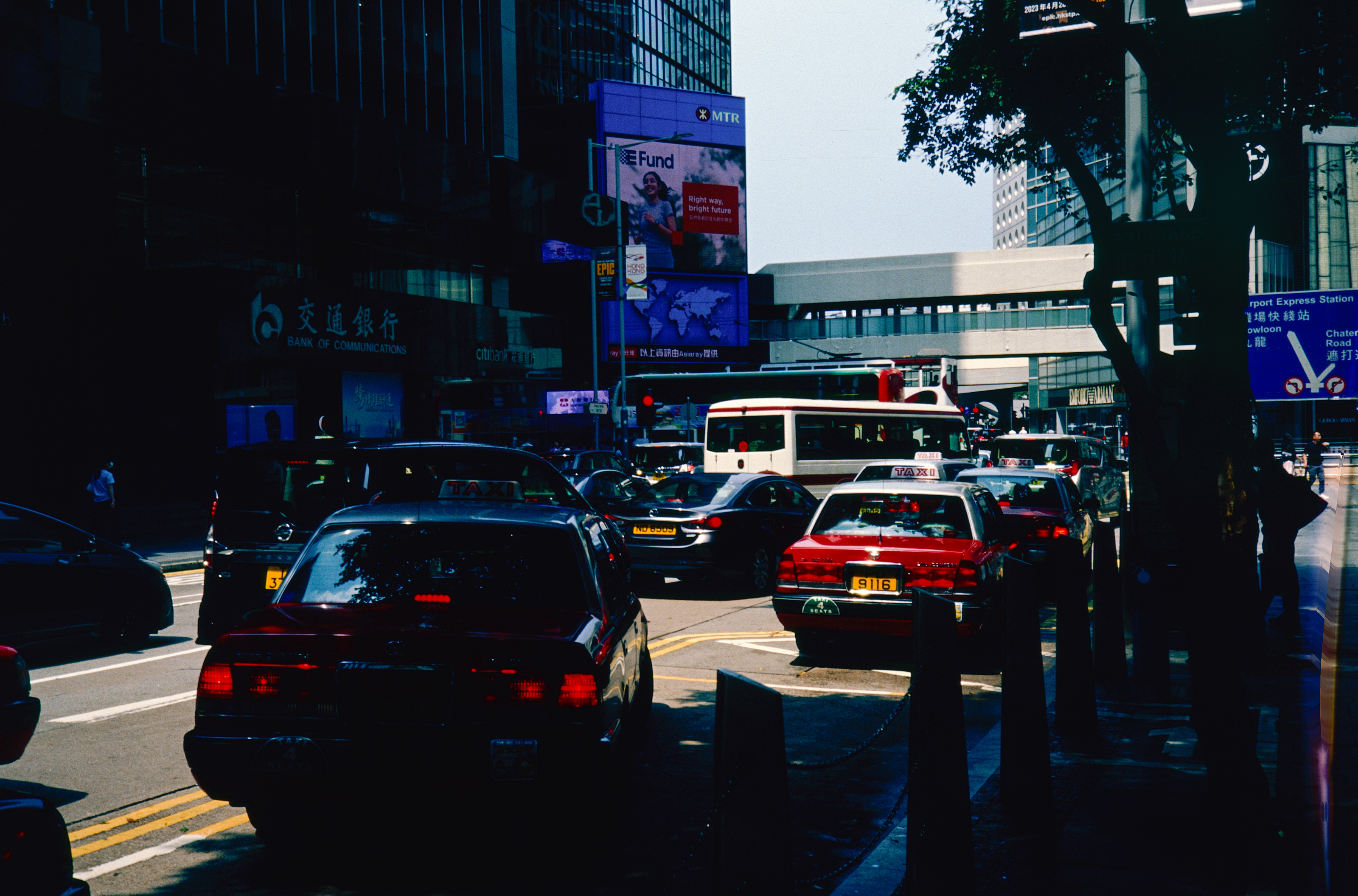 Des Voeux Road Central at Petter Street