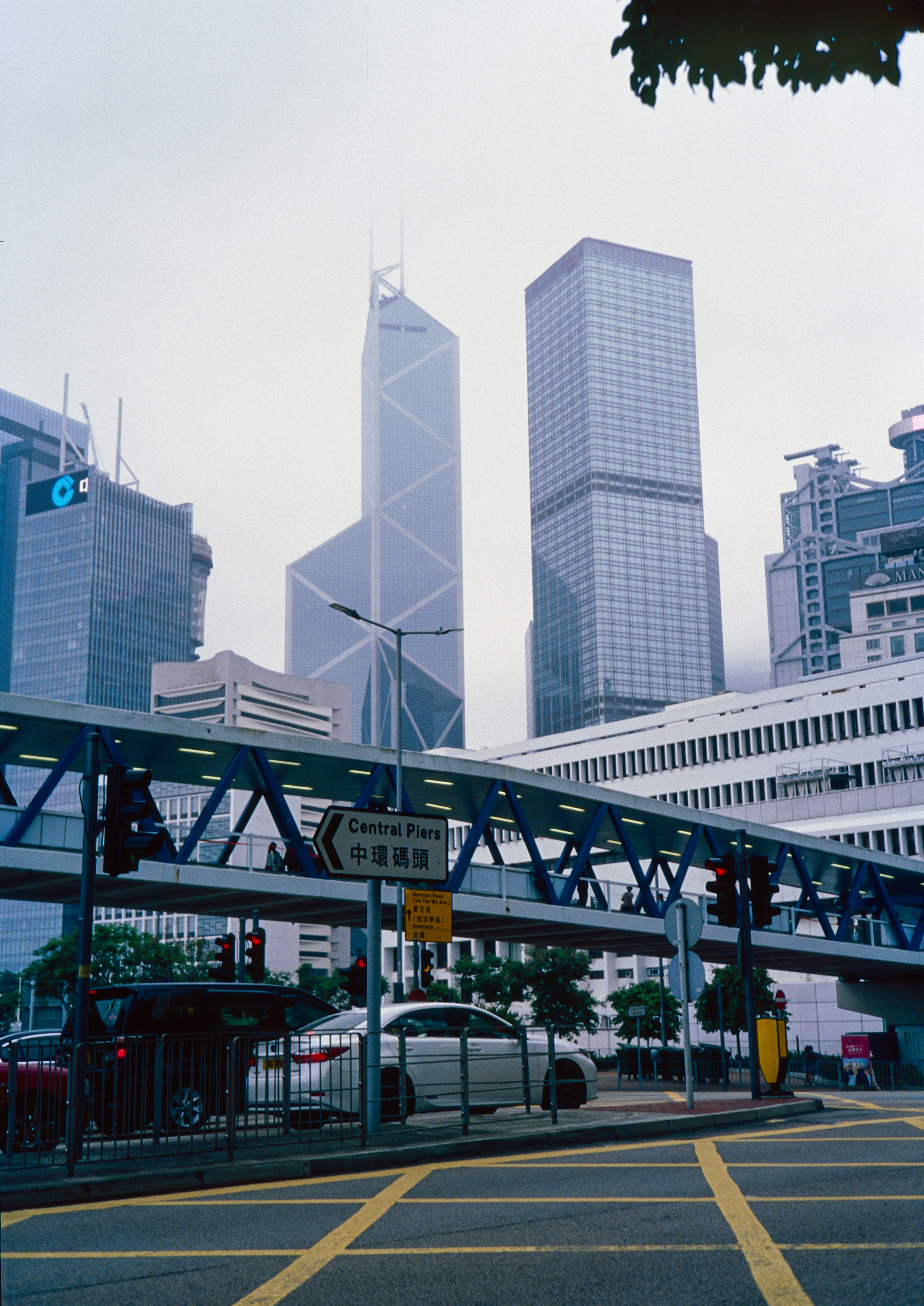 Lung Wo Road at Man Yiu Street